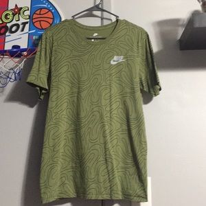 Nike tee